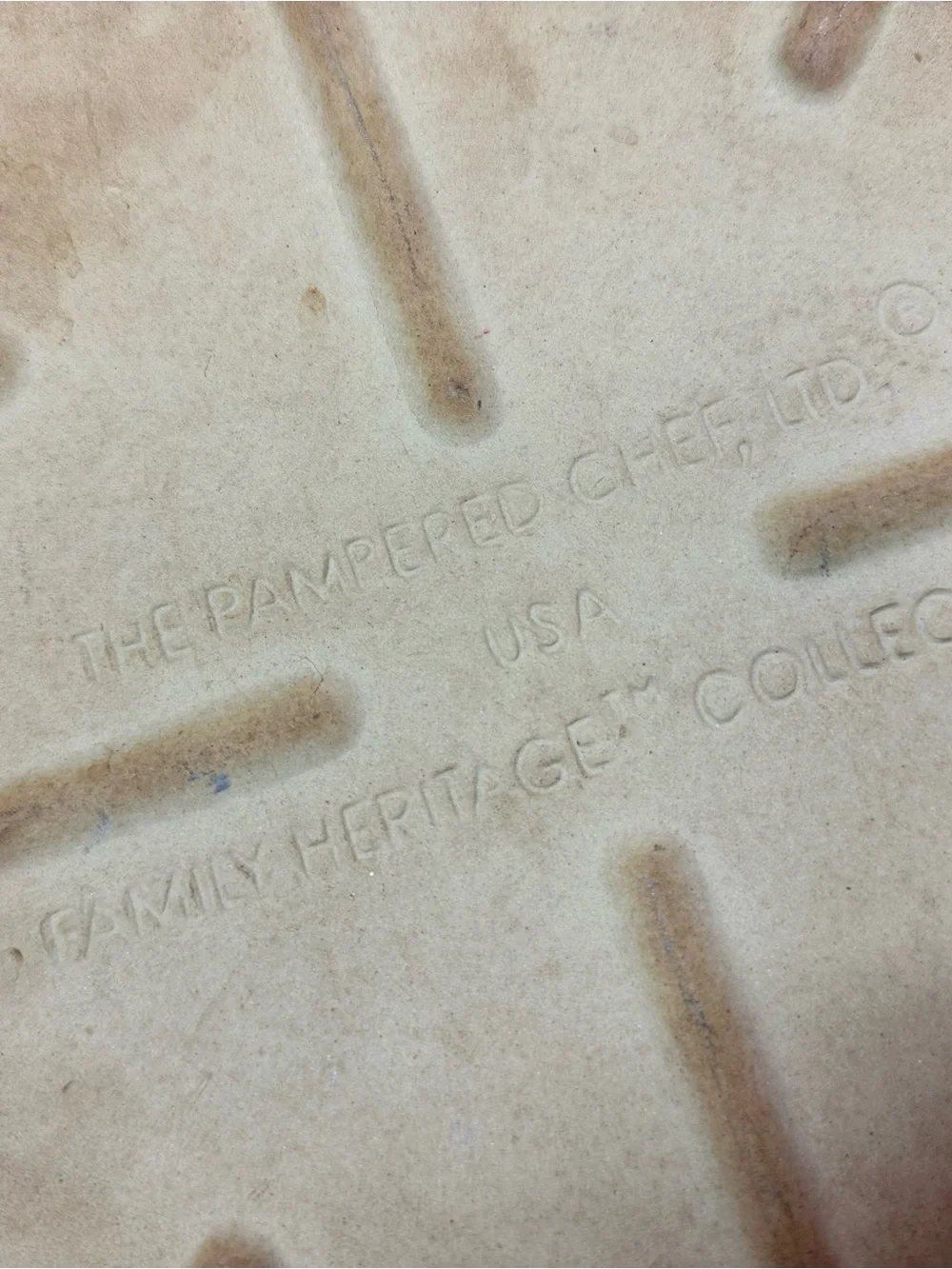 Pampered Chef Family Heritage stoneware pizza stone baking cookware bakeware